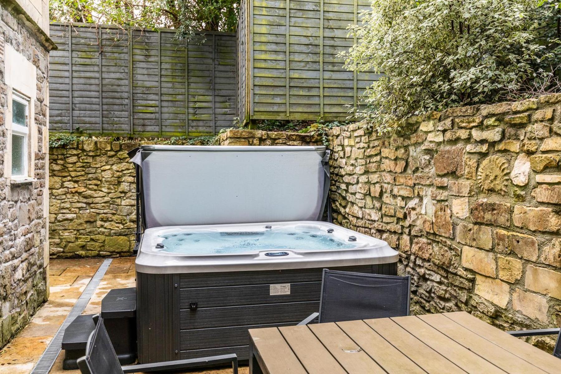 Locksbrook Lodge - Hot Tub - Spacious Outdoor Space Bath Eksteriør billede