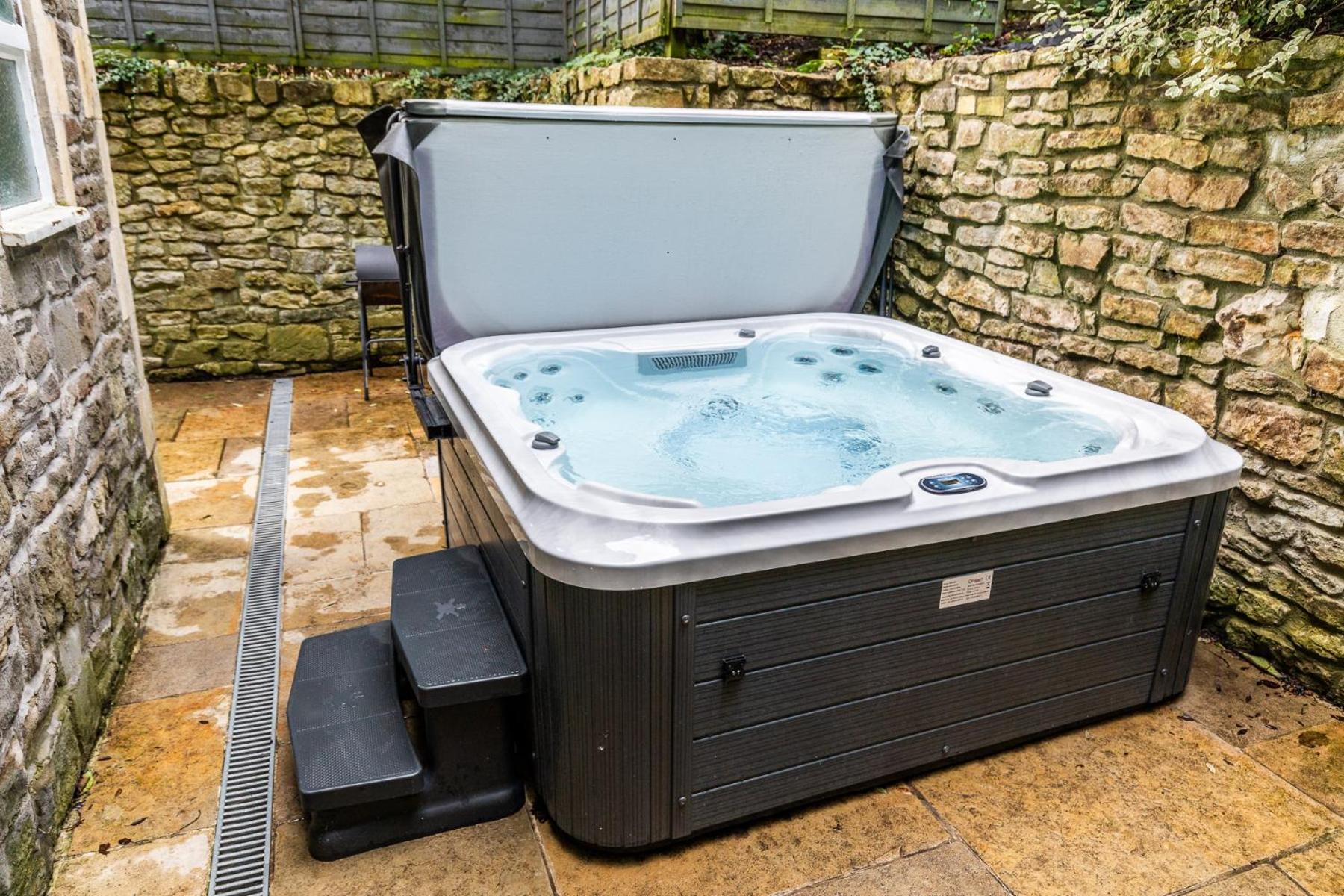 Locksbrook Lodge - Hot Tub - Spacious Outdoor Space Bath Eksteriør billede